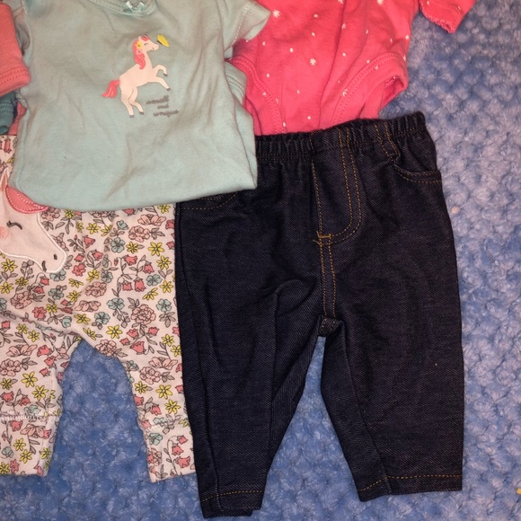 NWOT Carters Newborn 3 outfits! 7 pcs - Picture 6 of 6